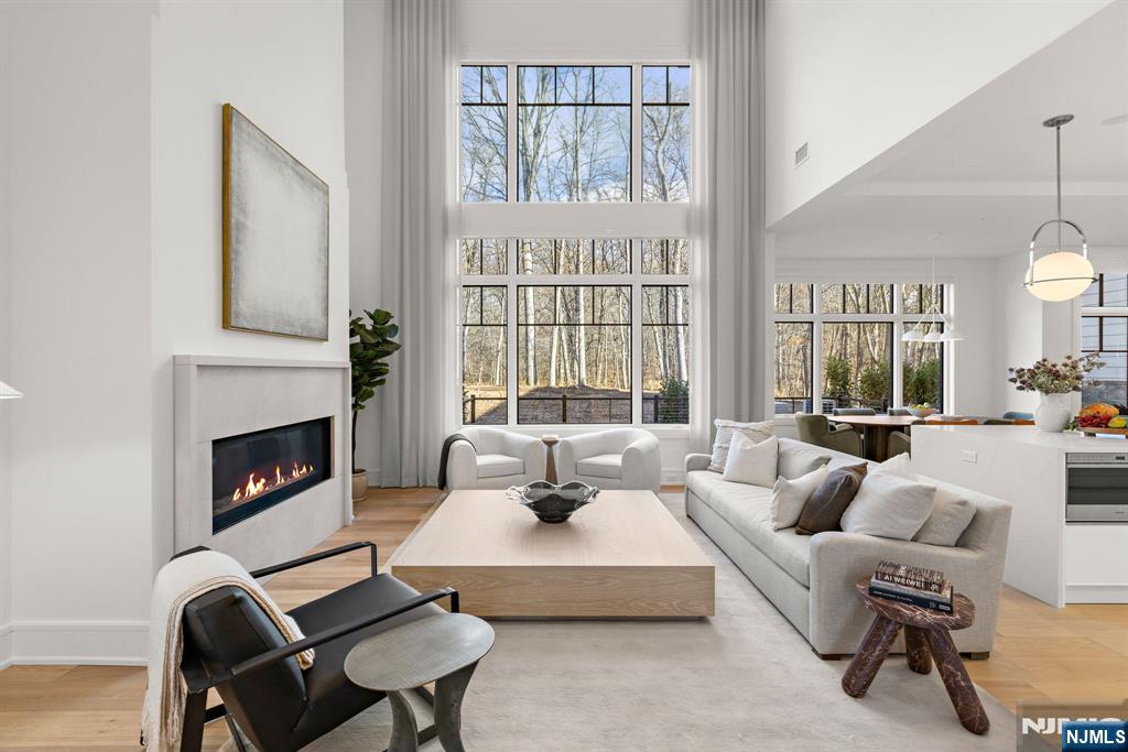 1 Stone Bridge Court