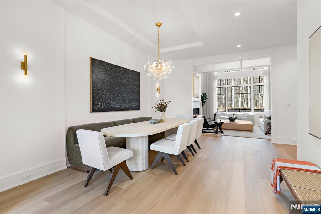 1 Stone Bridge Court