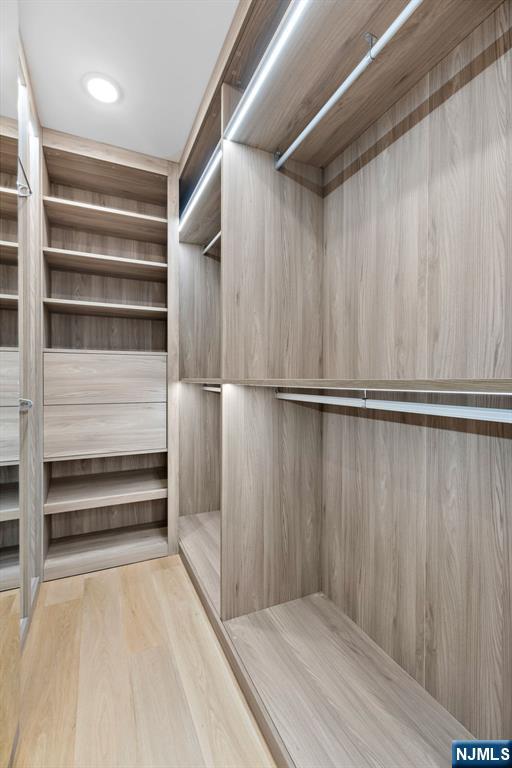 1 Stone Bridge Court