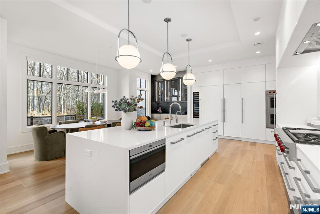 11 Stone Bridge Court