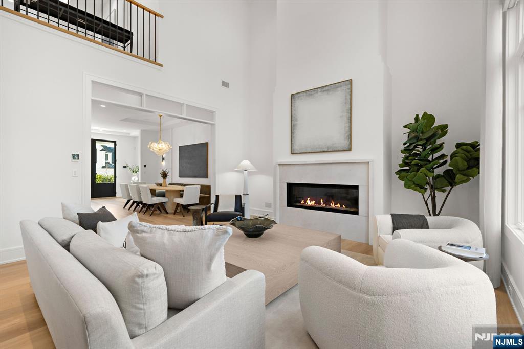 11 Stone Bridge Court