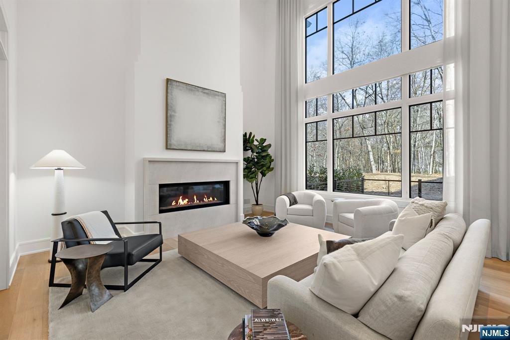 11 Stone Bridge Court