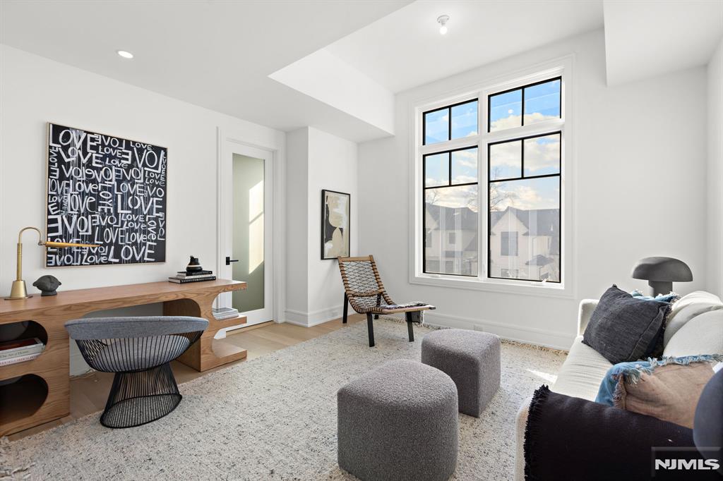 2 Stone Bridge Court