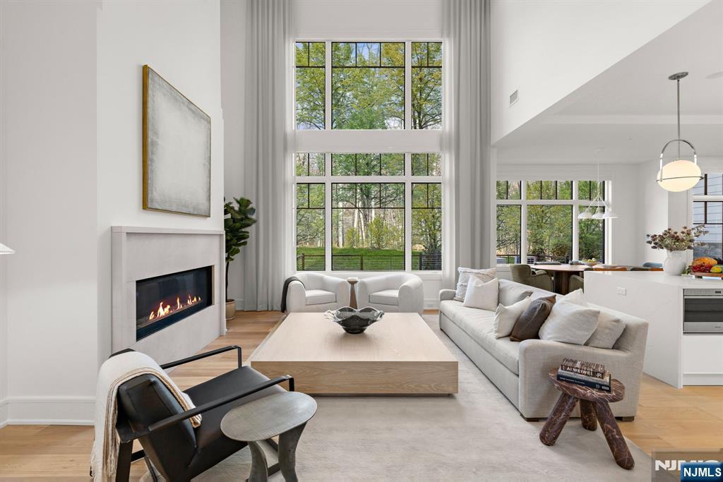 2 Stone Bridge Court