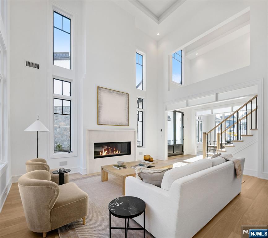 24 Stone Bridge Court