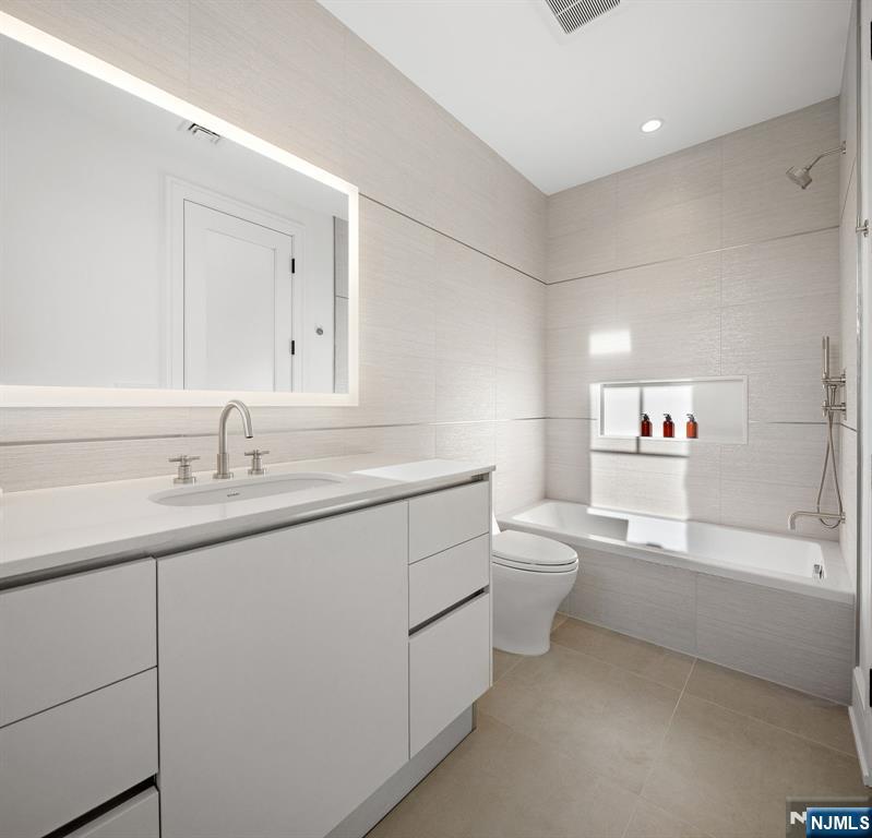 24 Stone Bridge Court