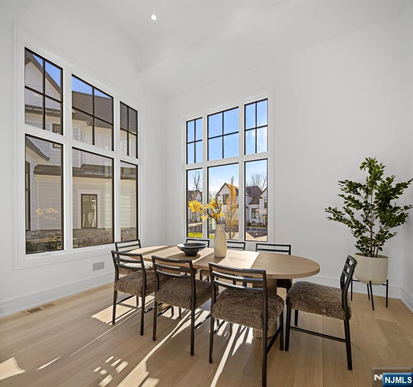 24 Stone Bridge Court