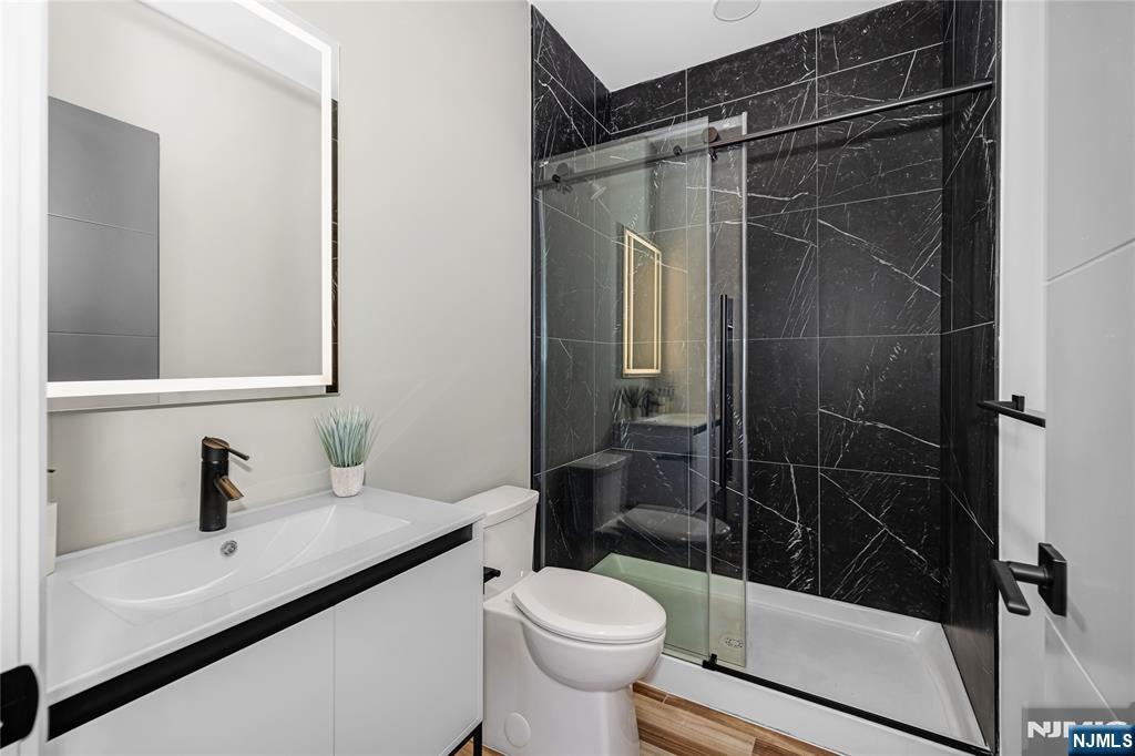 1435 10th Street 209