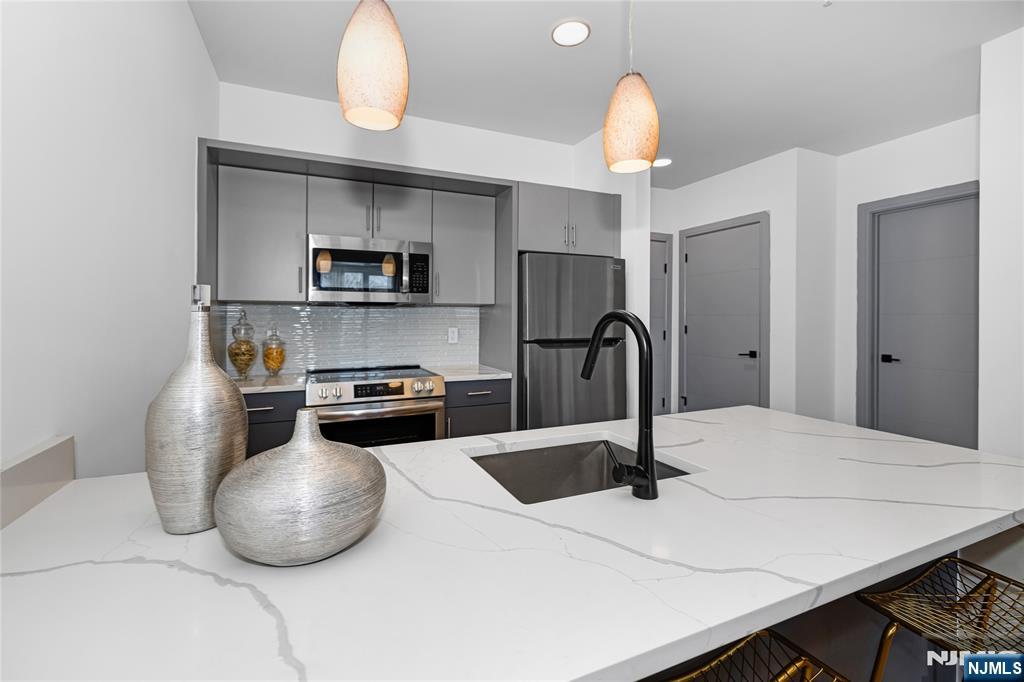 1435 10th Street 208