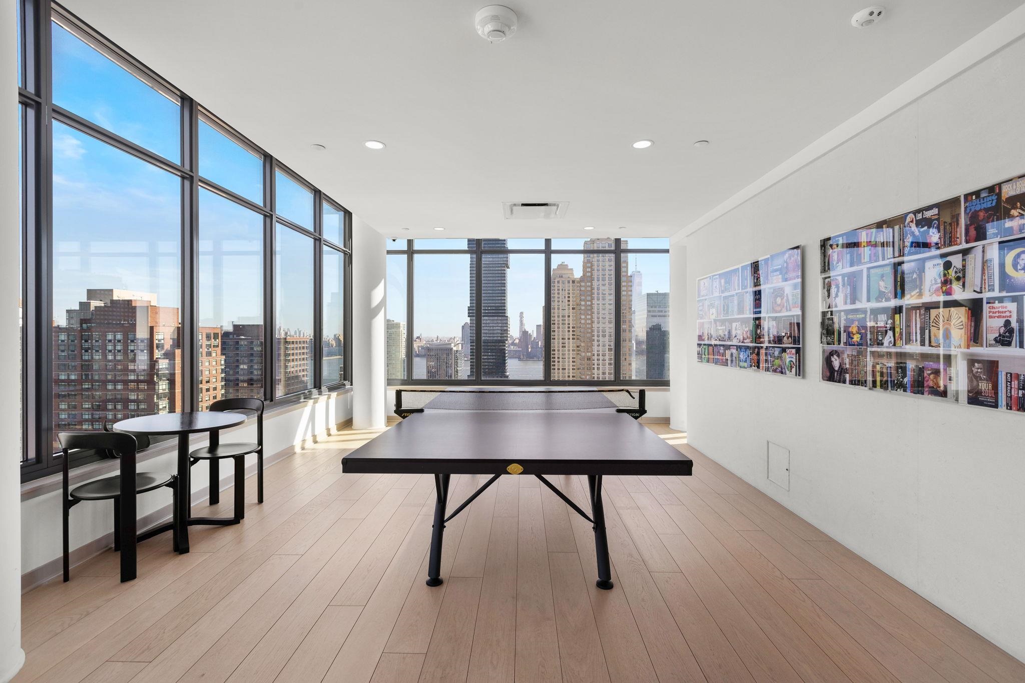 155 BAY ST Unit: 808