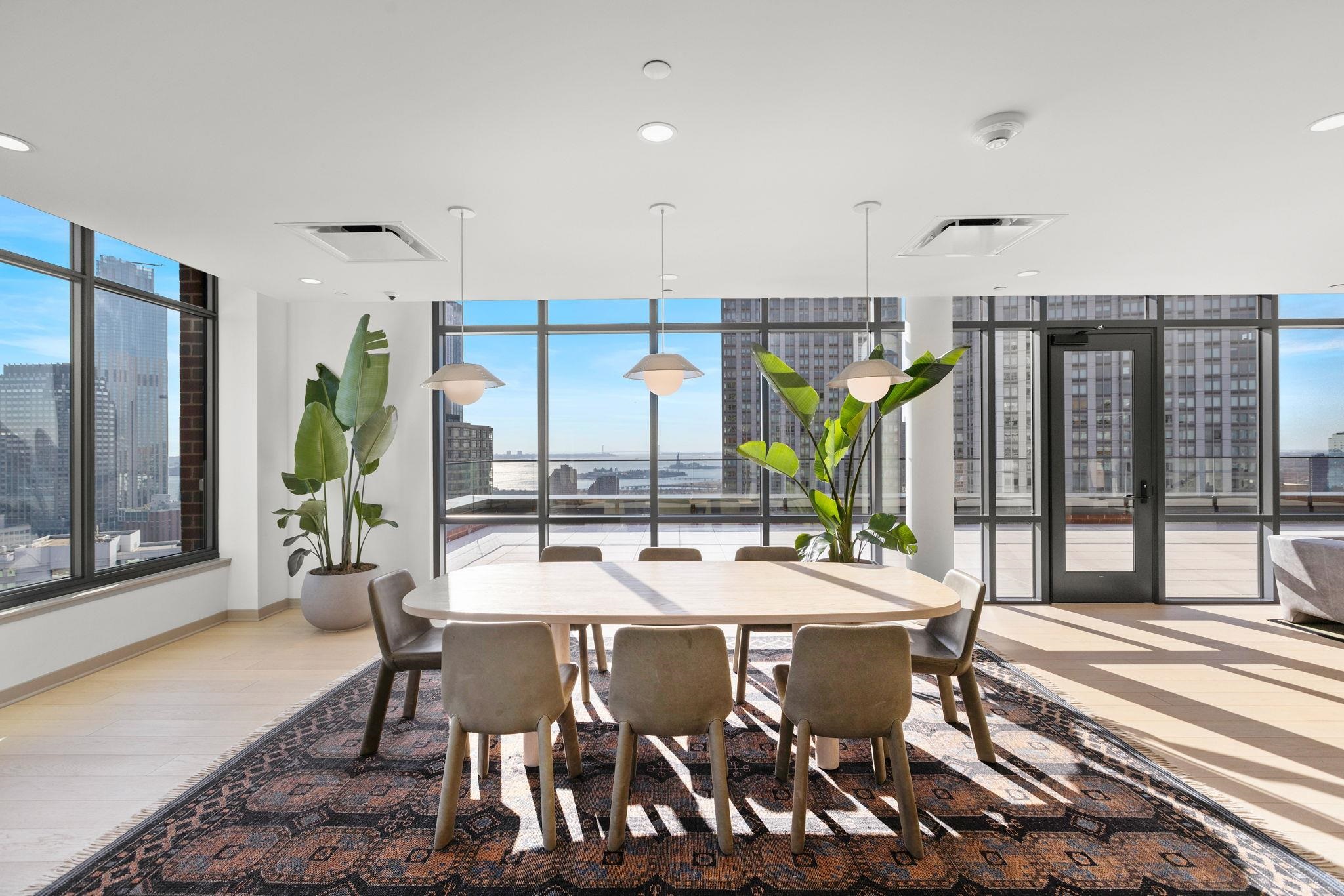 155 BAY ST Unit: 808