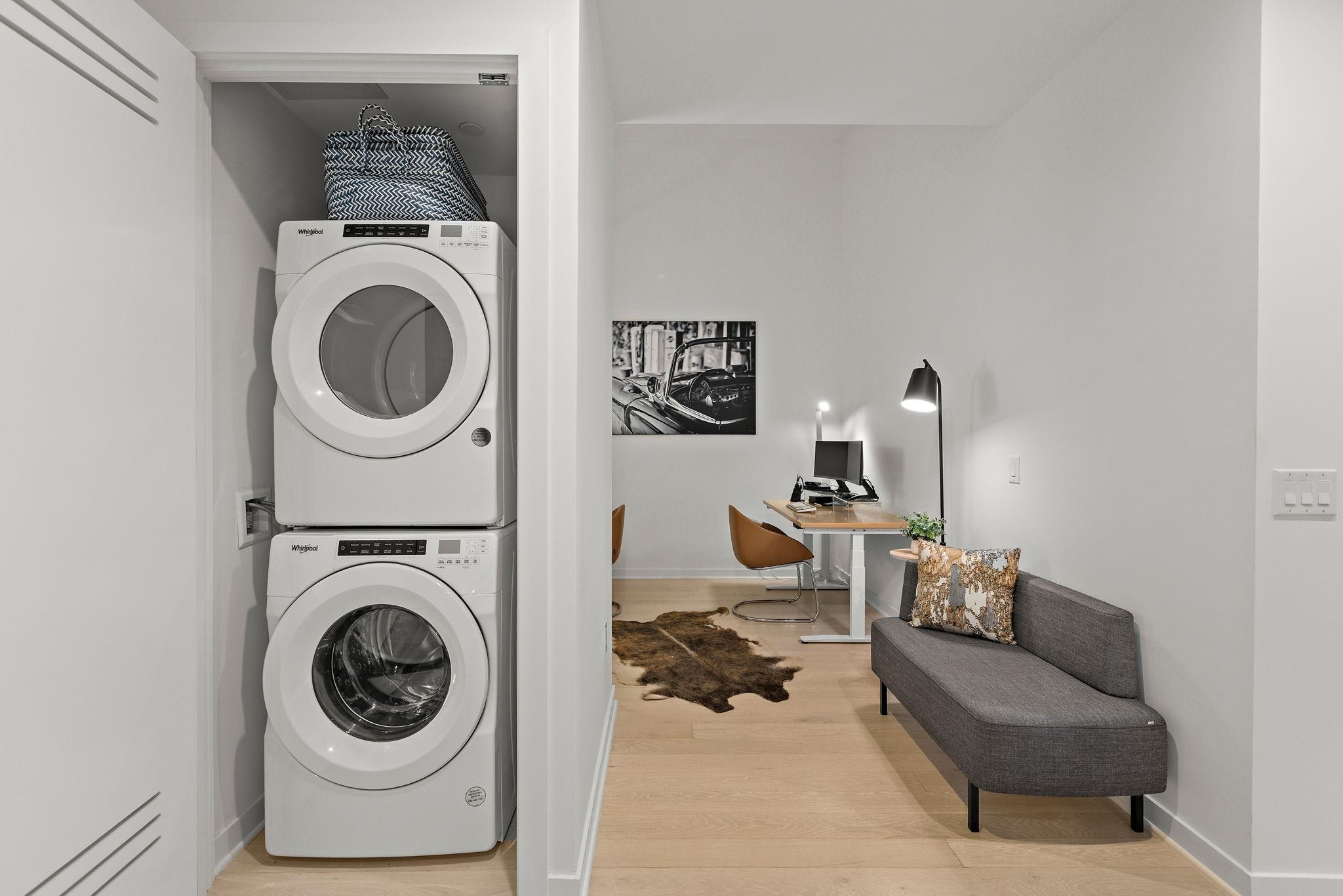 155 BAY ST Unit: 808