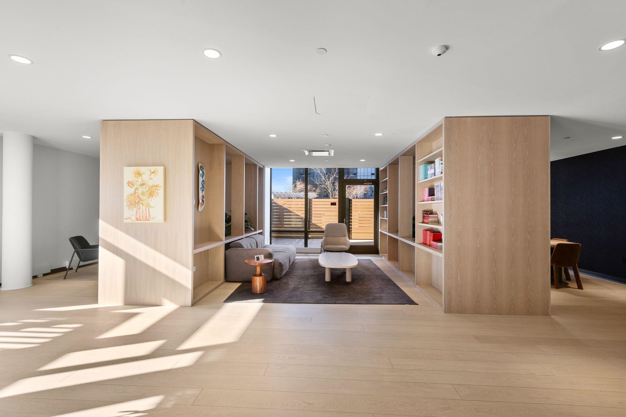 155 BAY ST Unit: 808