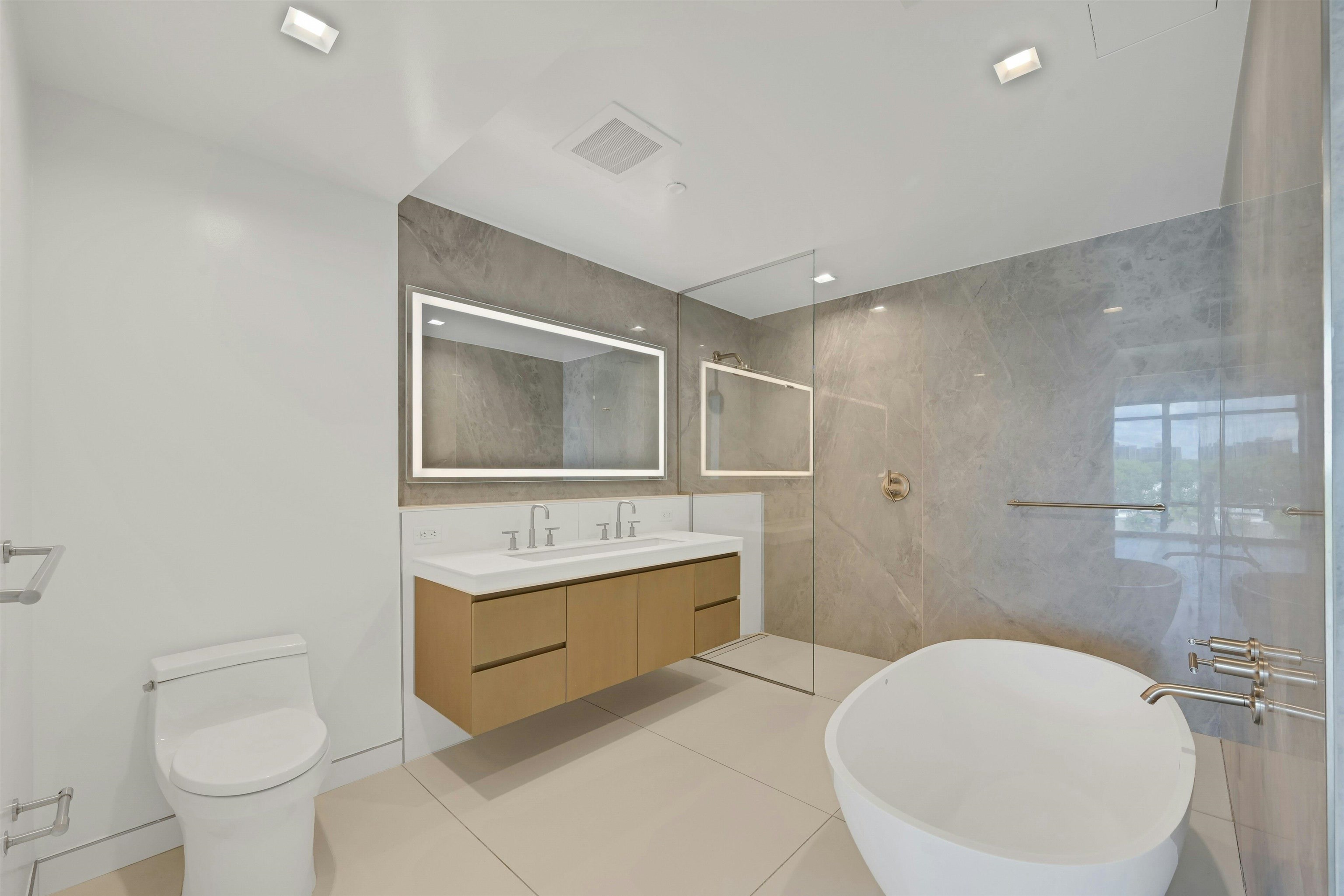320 ADOLPHUS AVE Unit: 1104
