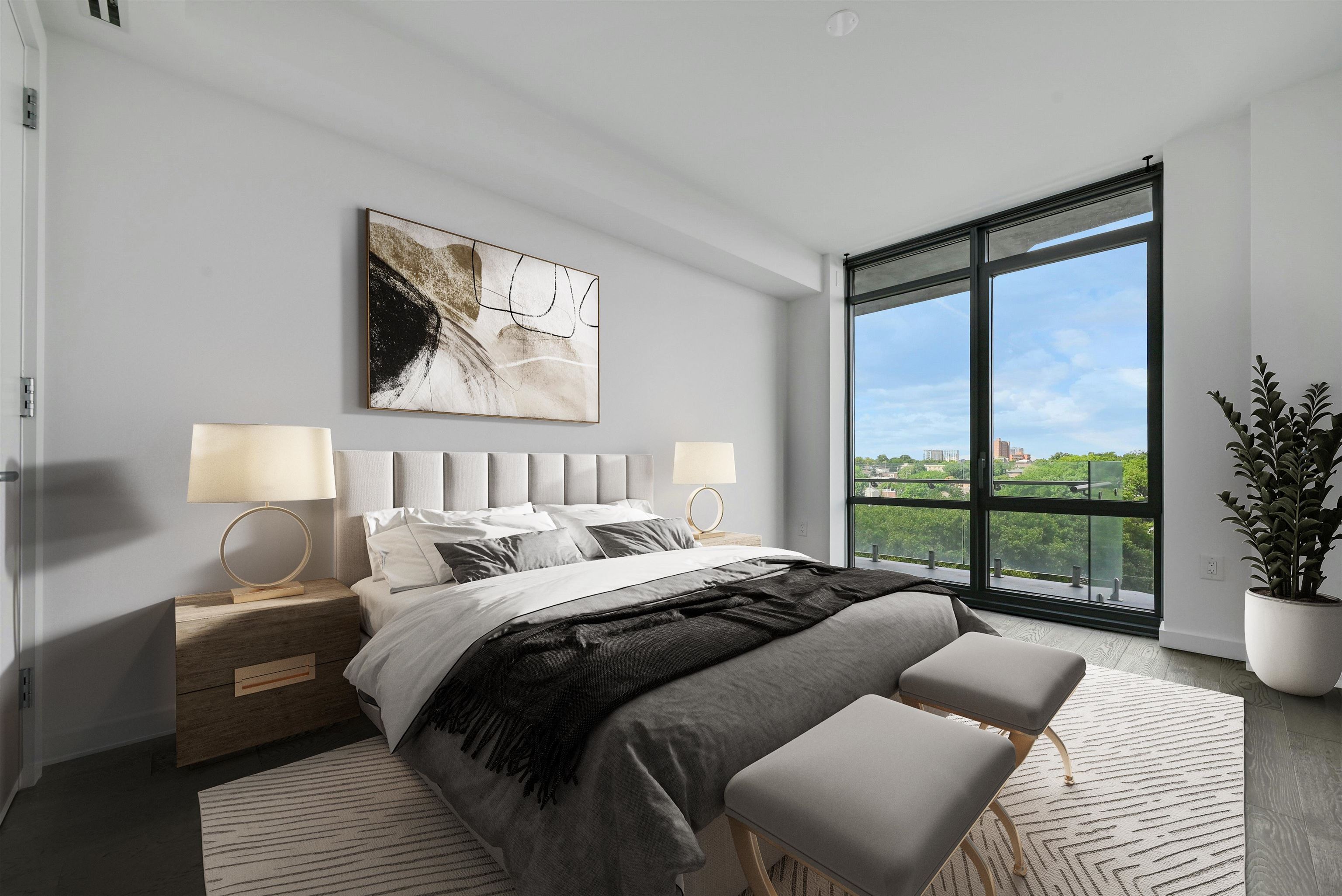 320 ADOLPHUS AVE Unit: 1104