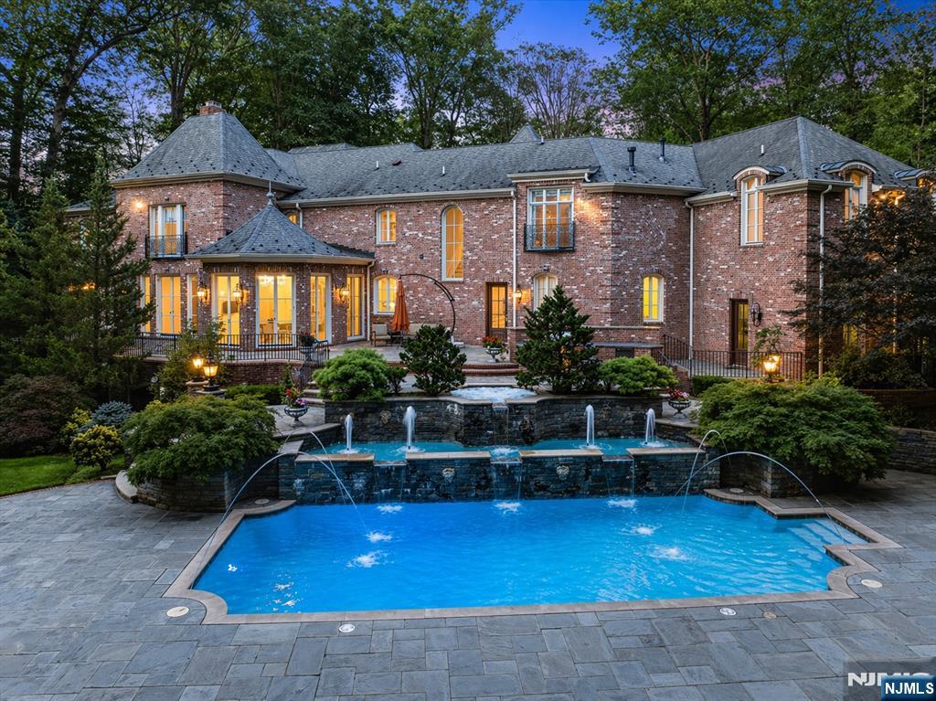47 Fox Hedge Road