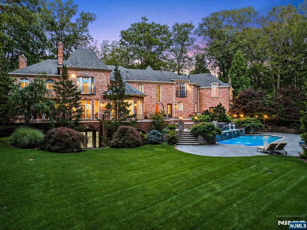 47 Fox Hedge Road