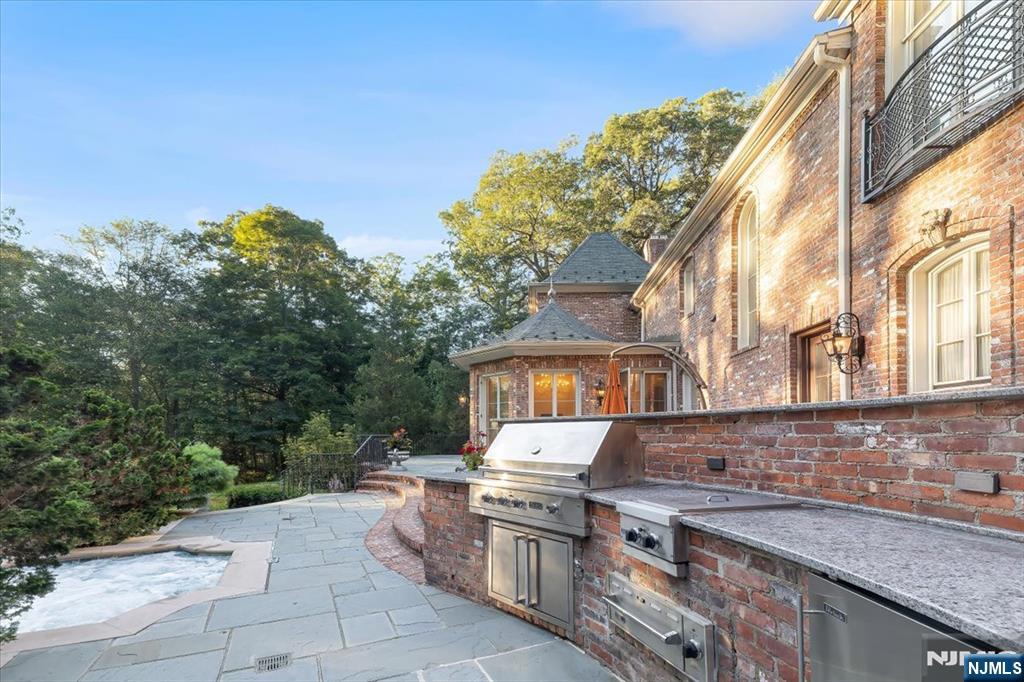 47 Fox Hedge Road