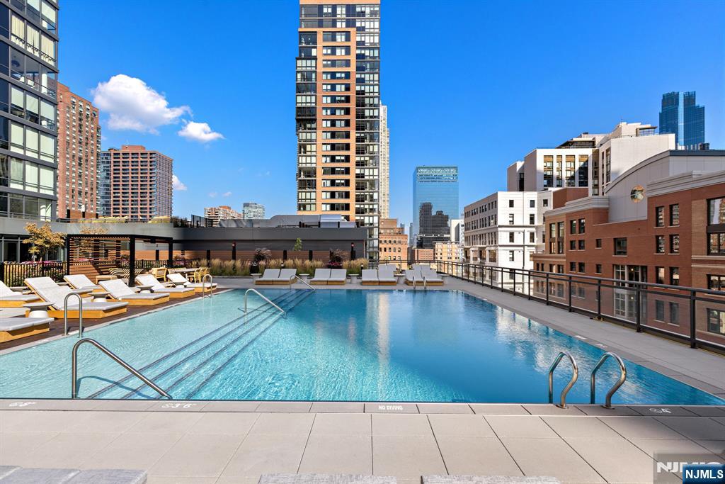 155 Bay Street 808