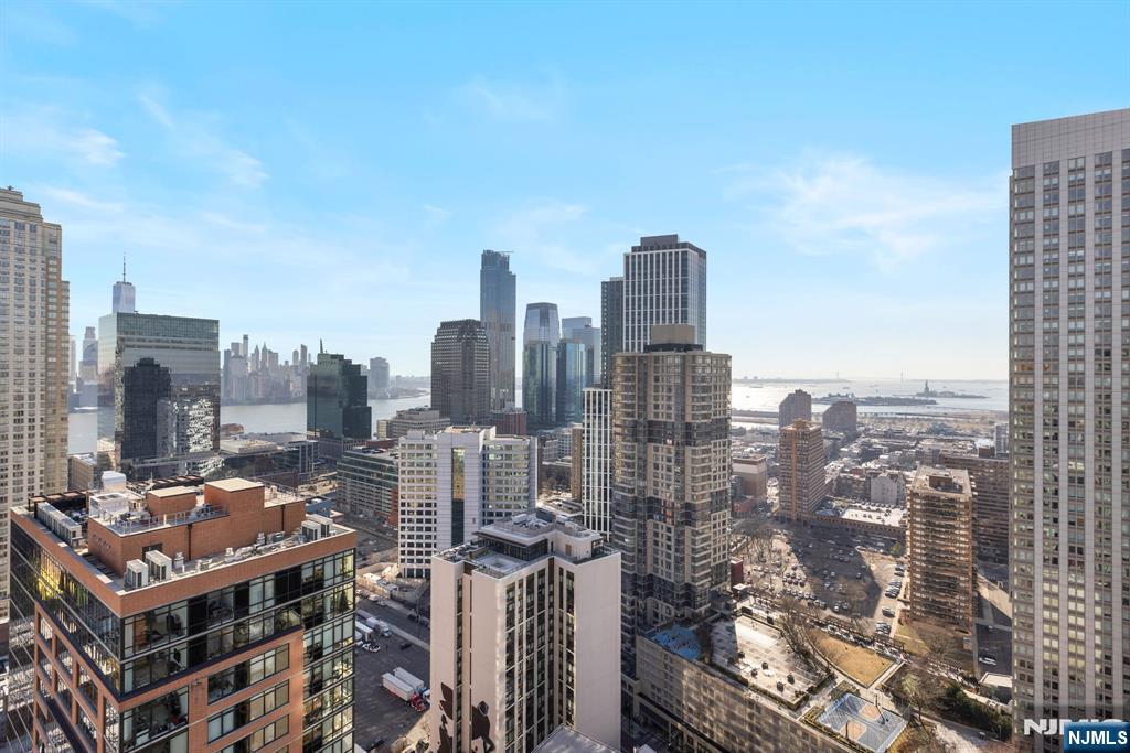 155 Bay Street 808