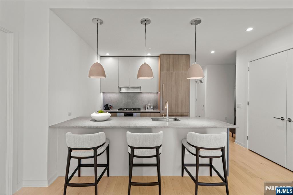 155 Bay Street 808