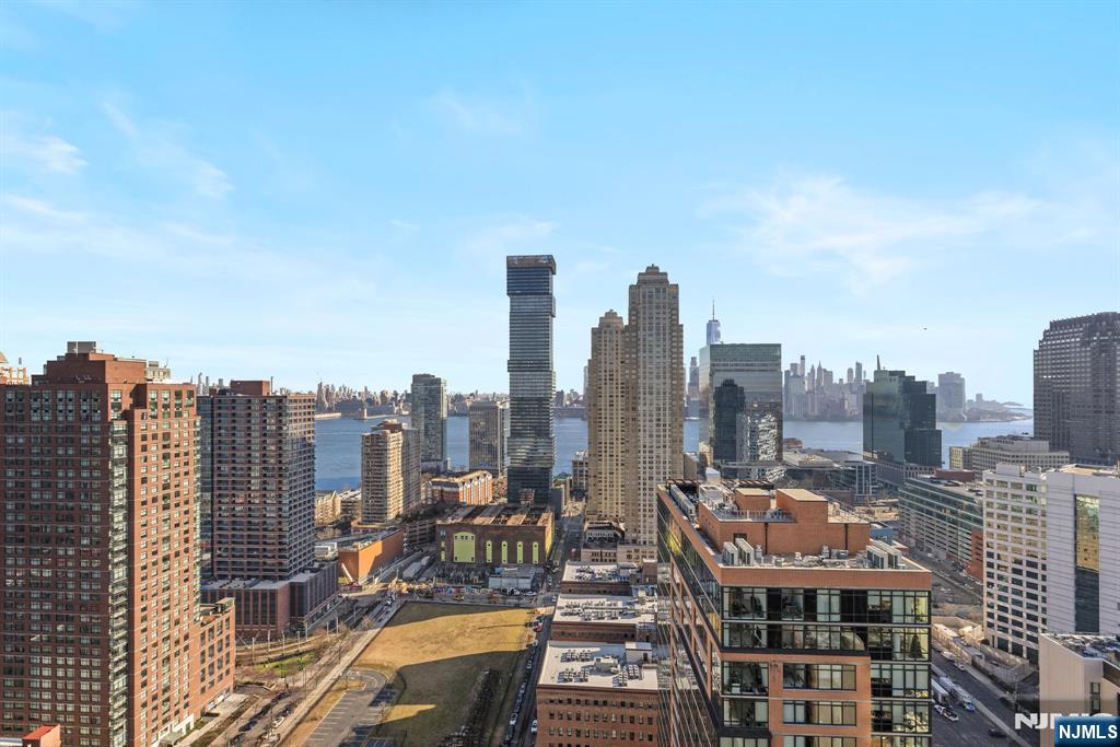 155 Bay Street 808