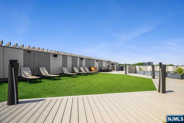 320 Adolphus Avenue 806