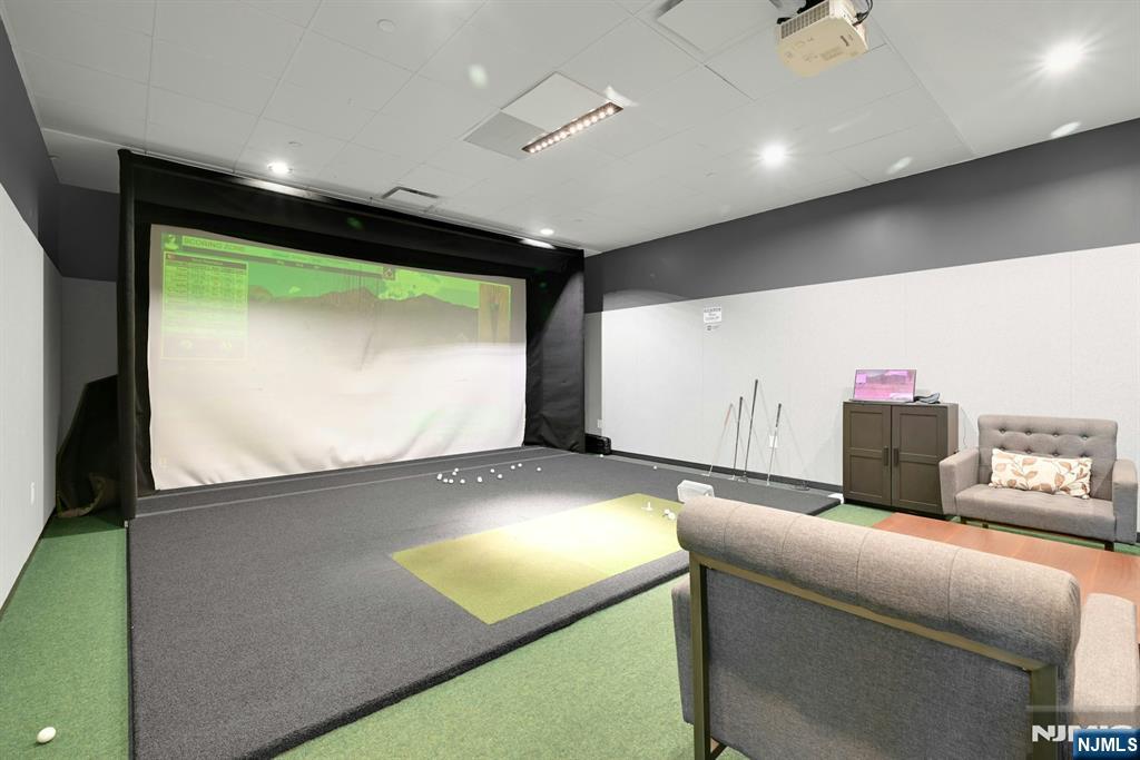 320 Adolphus Avenue 806