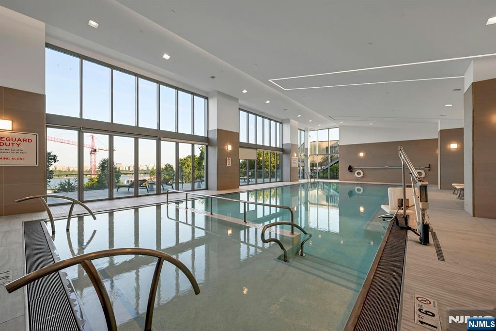 320 Adolphus Avenue 1104