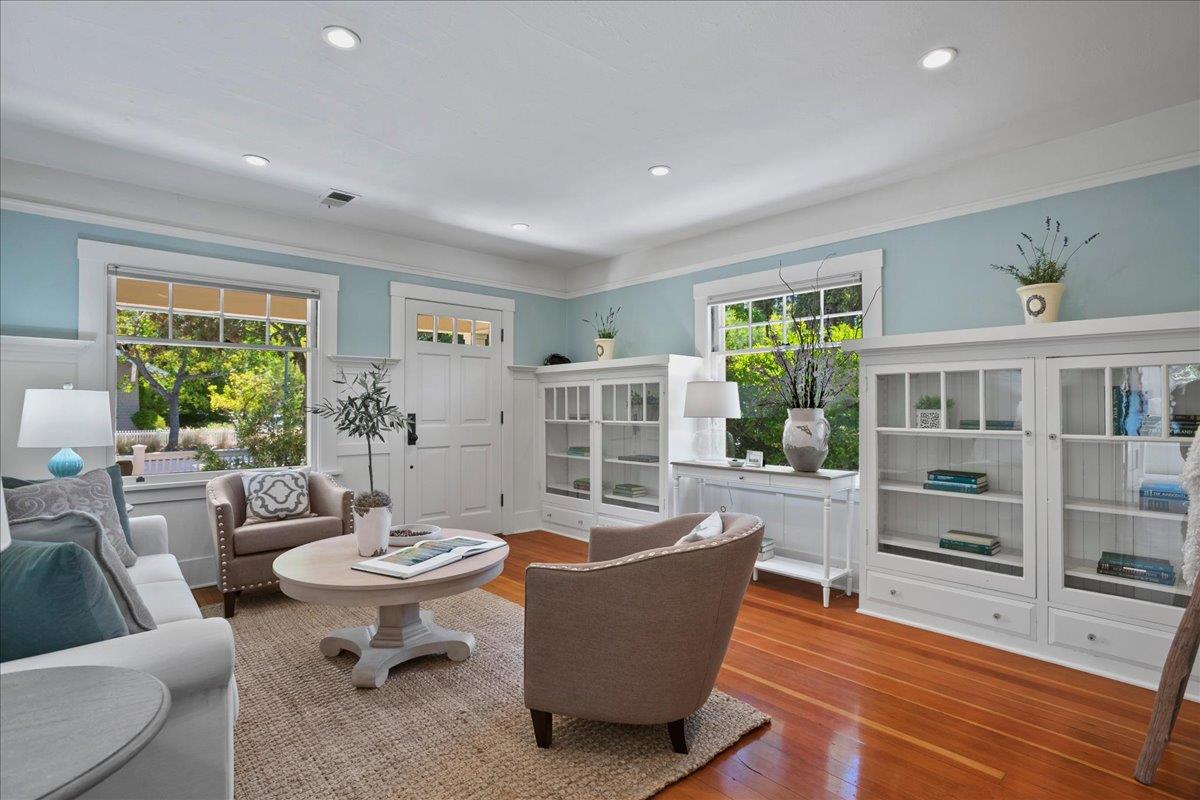 241 Addison AVE