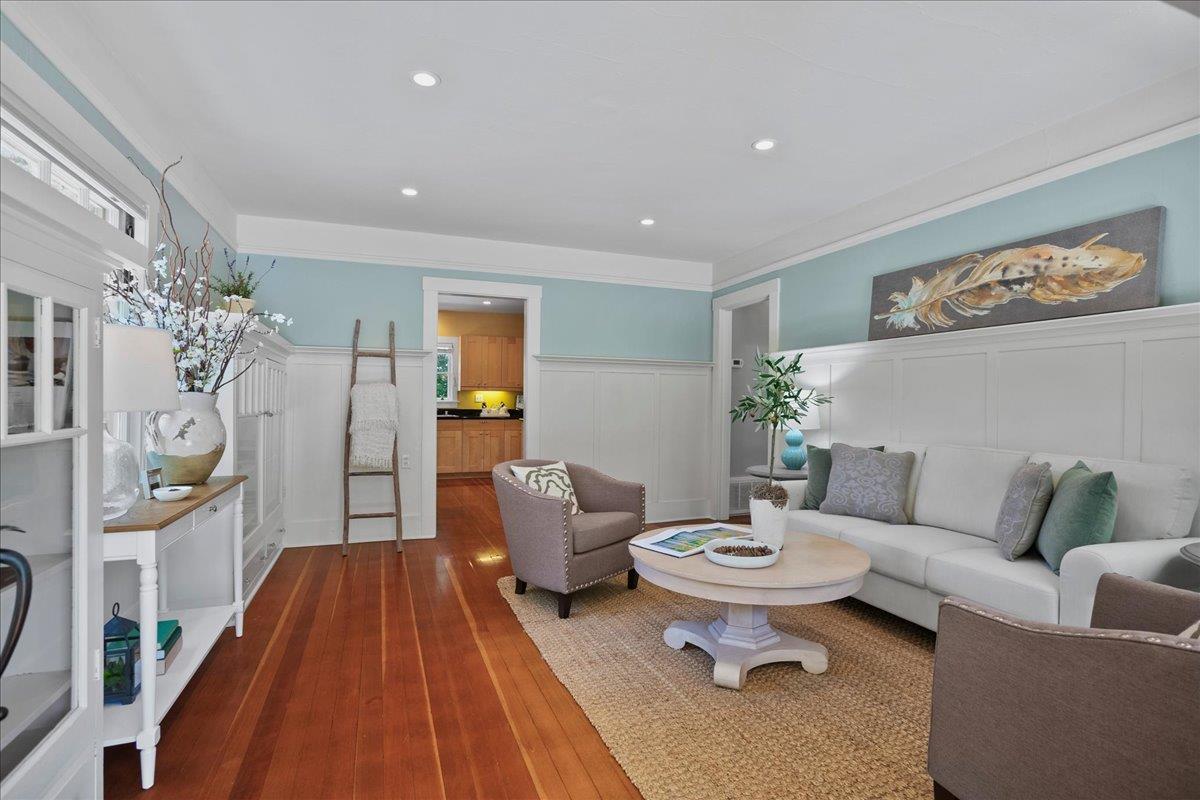 241 Addison AVE