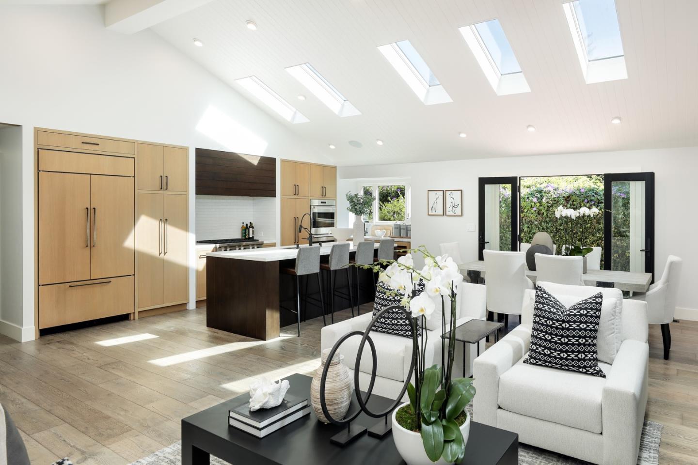 1289 Woodland AVE