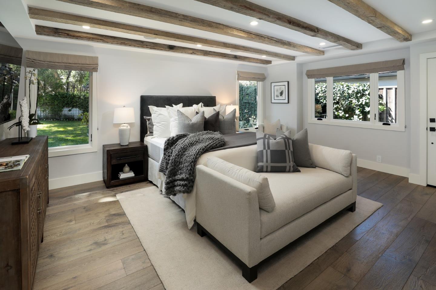 1289 Woodland AVE