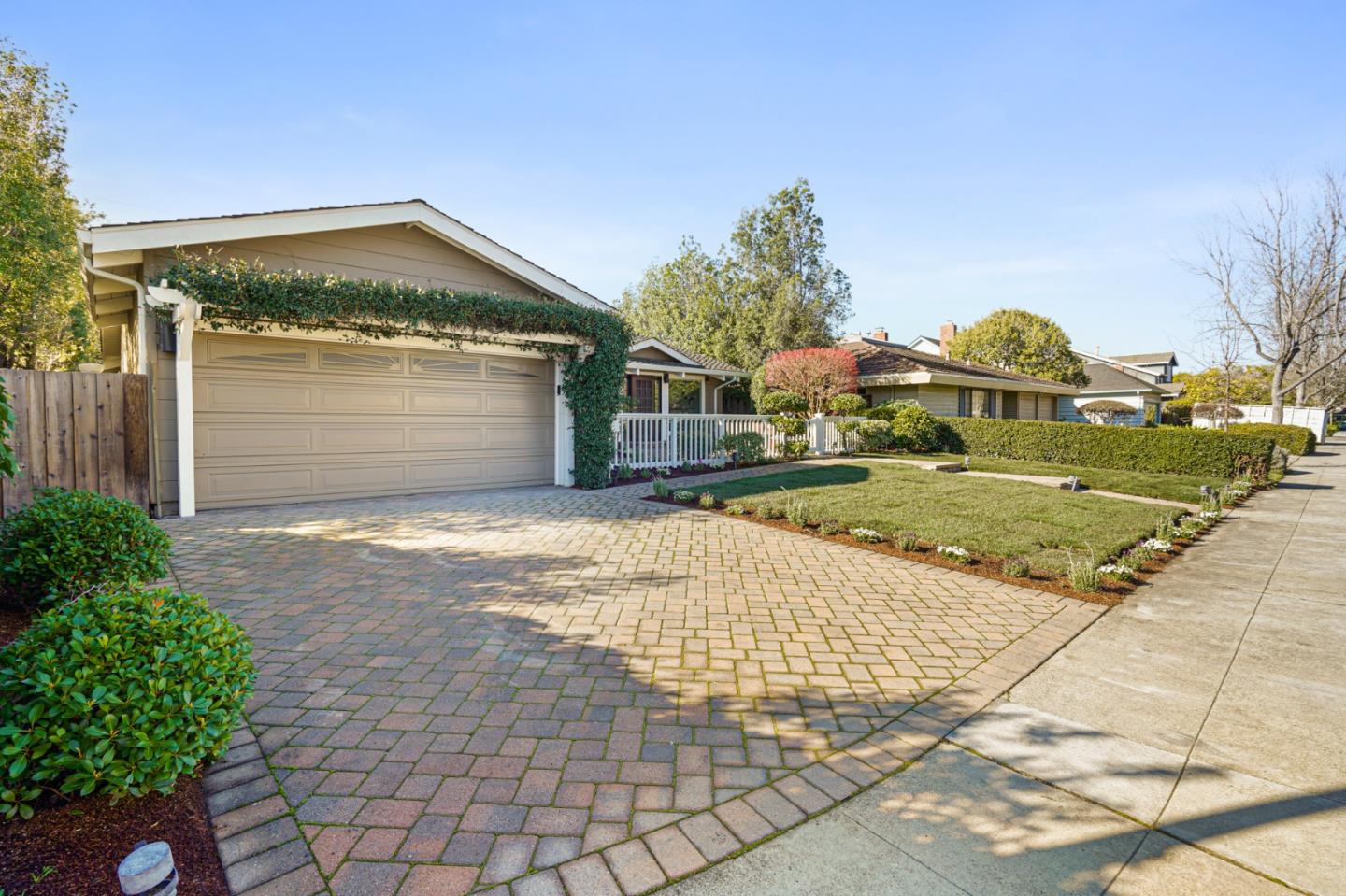 3324 Saint Michael DR