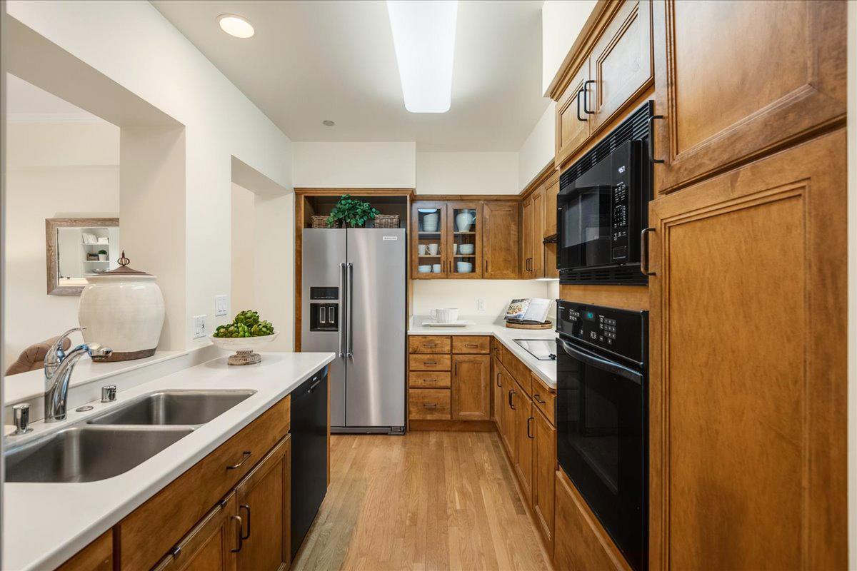 555 Byron ST 107