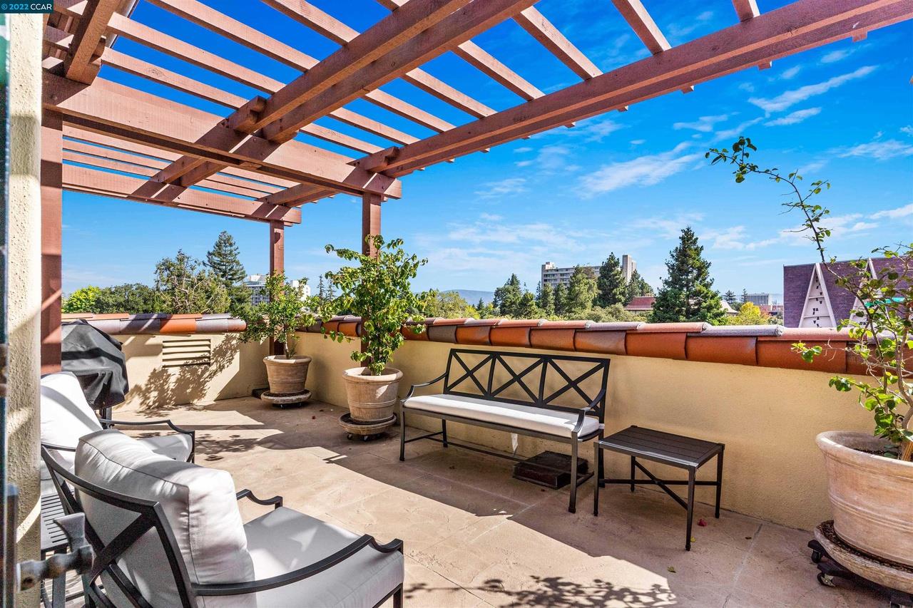555 Byron ST 107
