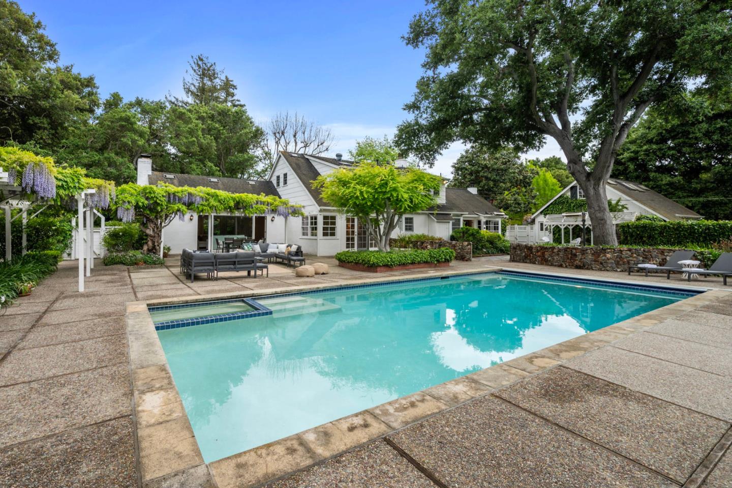 37 Lupin LN
