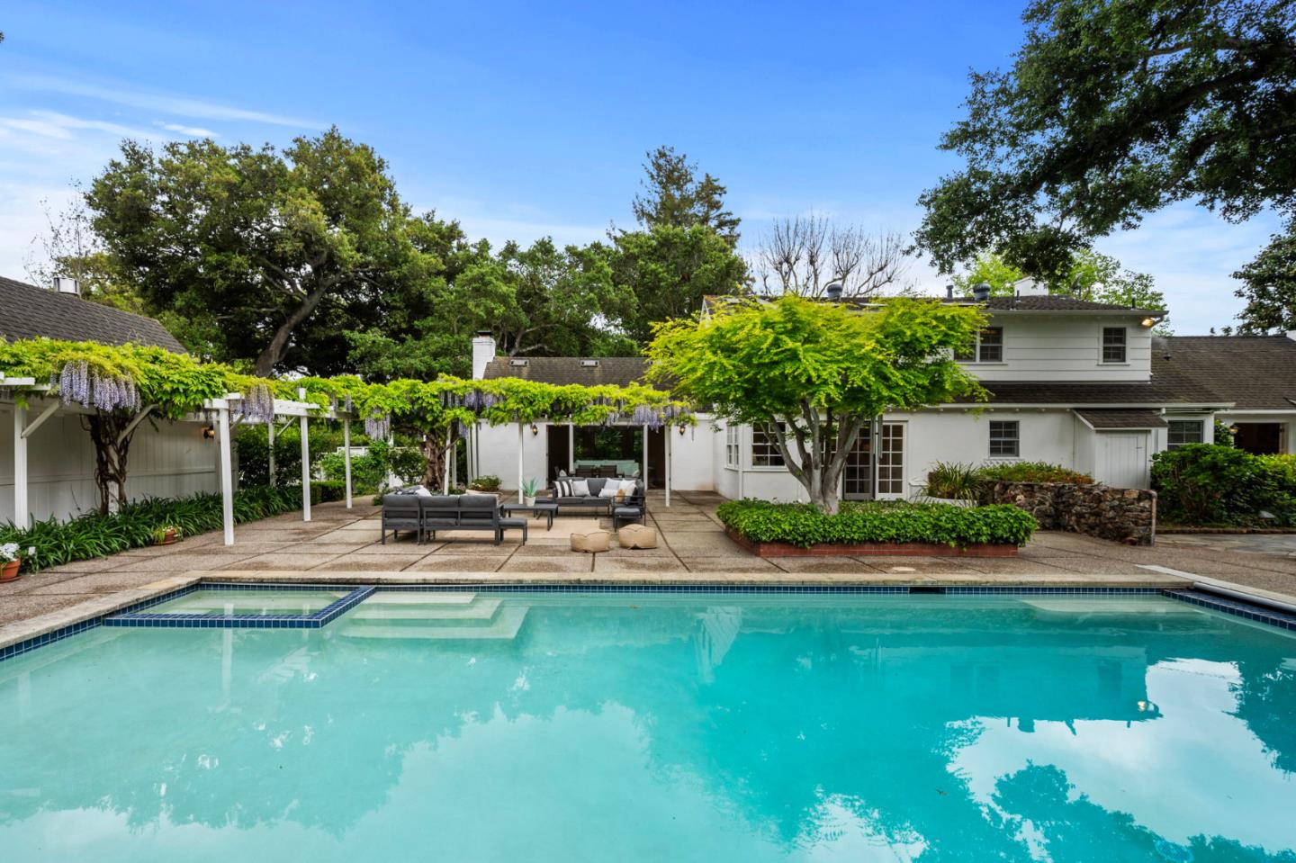 37 Lupin LN
