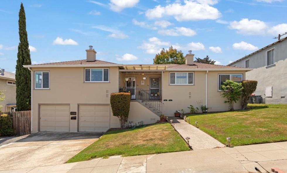 105 & 107 43rd Avenue