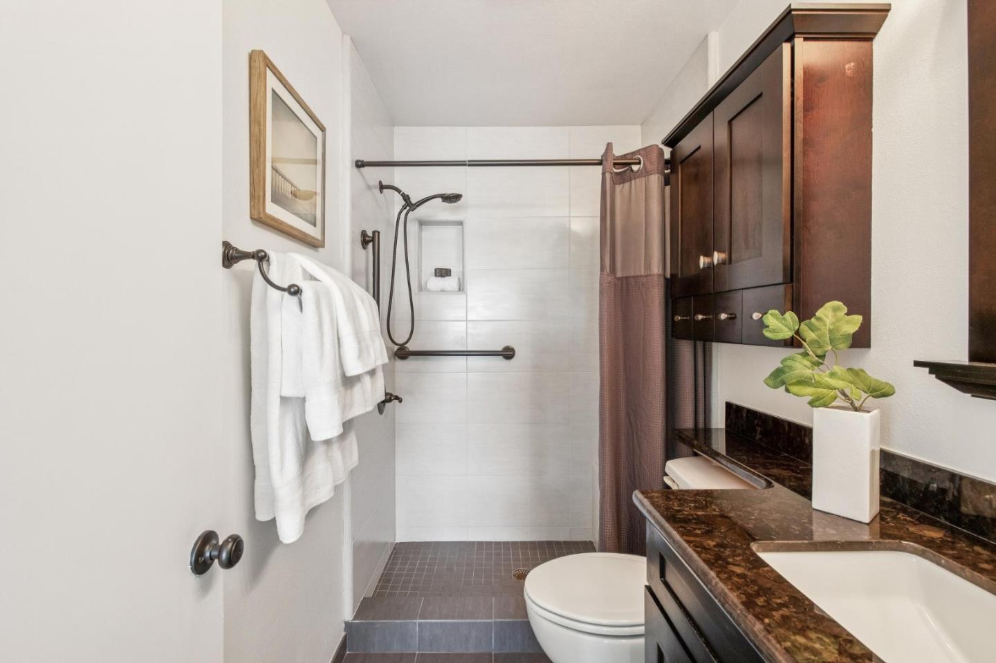 18 Cape Hatteras Court