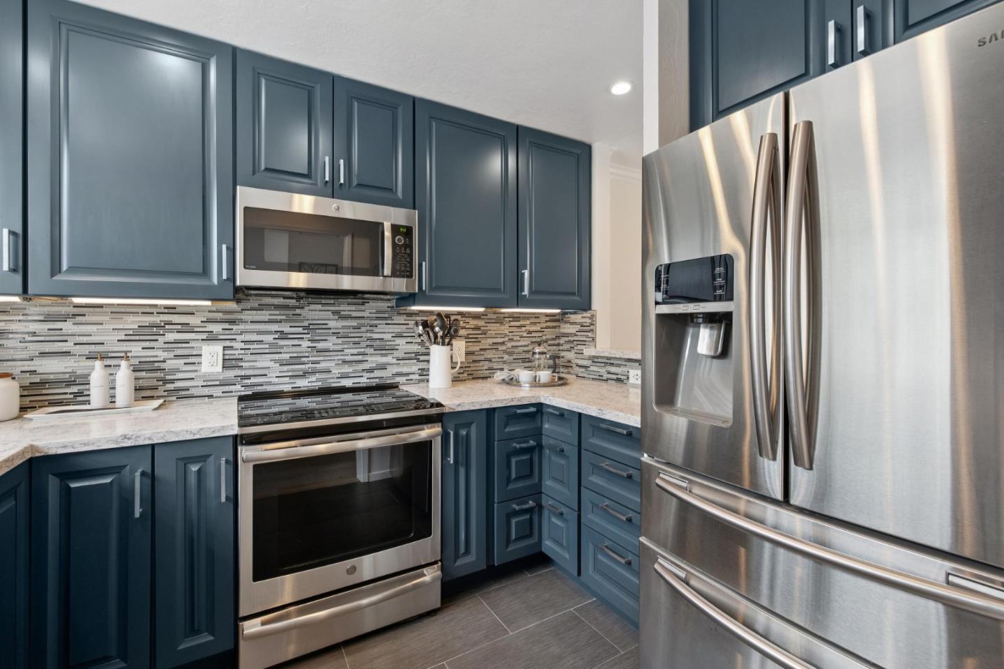 18 Cape Hatteras Court