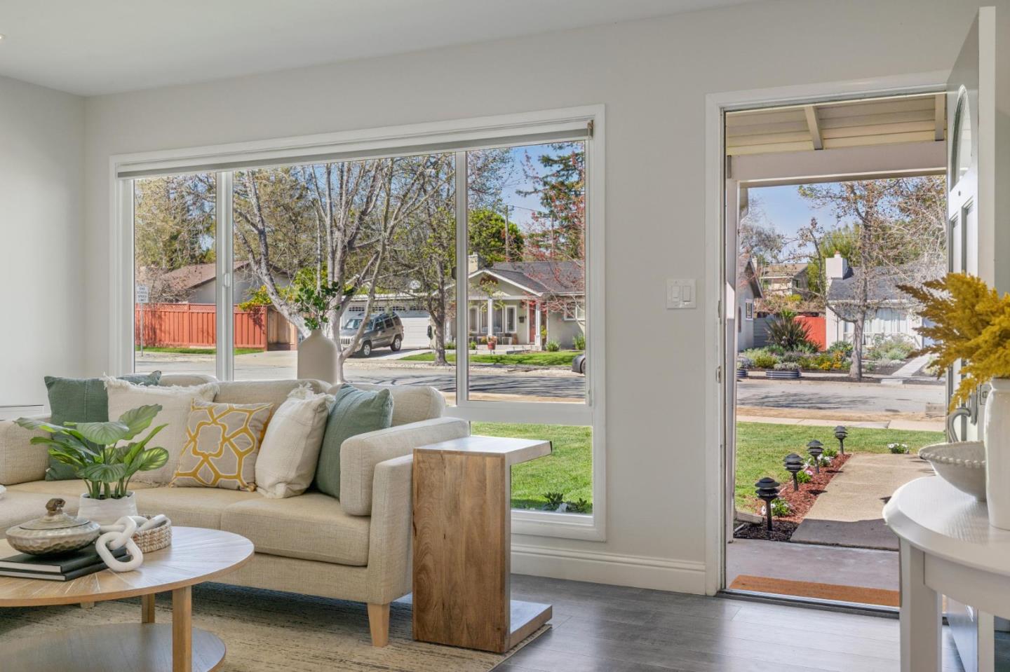 2825 Washington Avenue