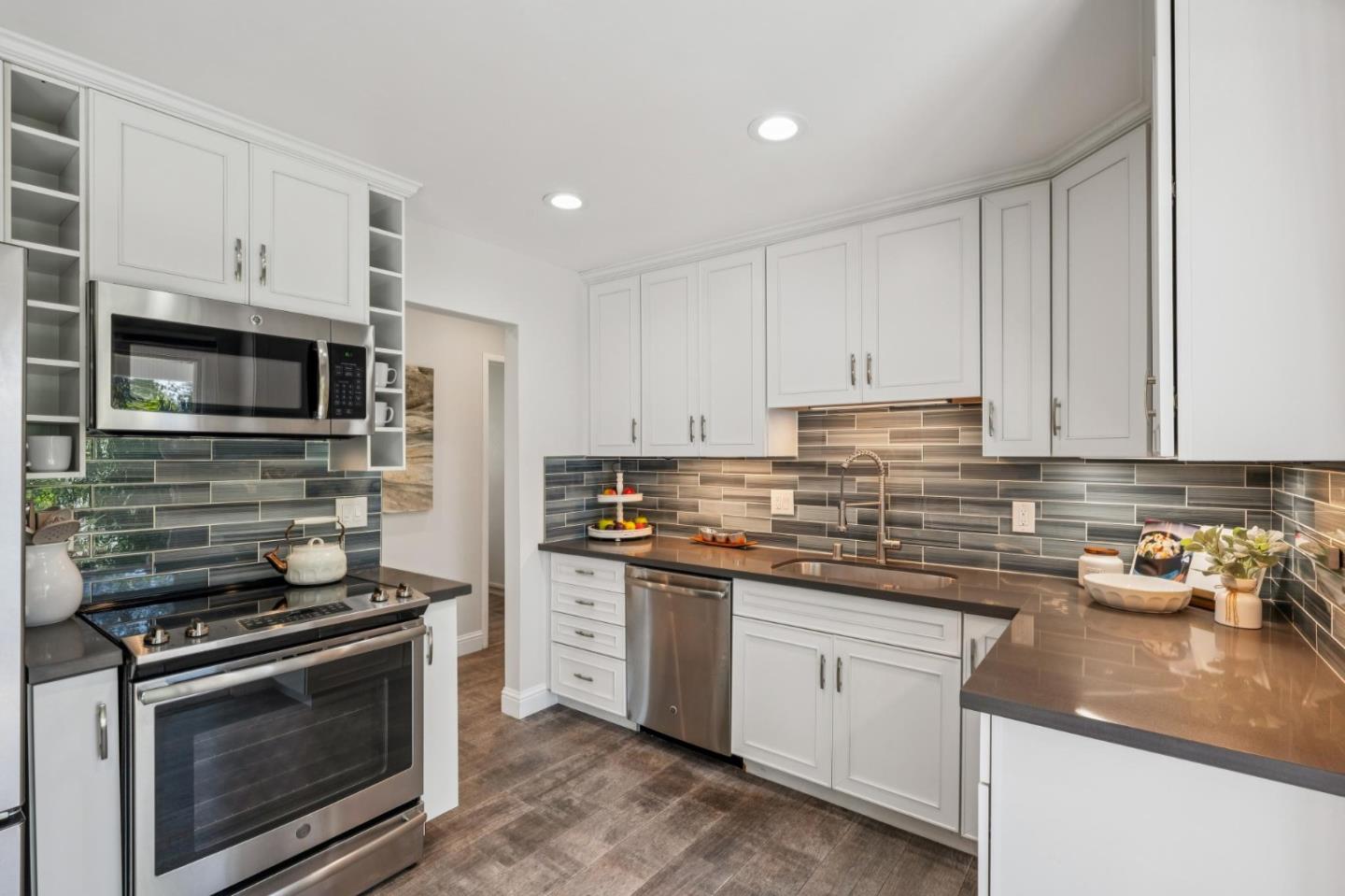 2825 Washington Avenue