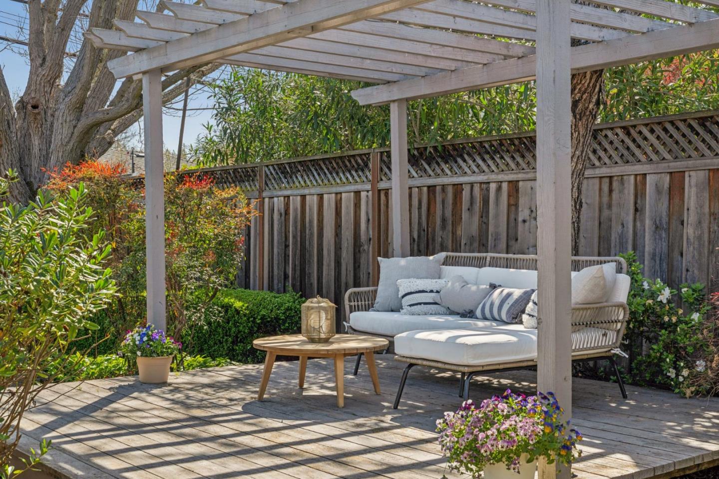 2825 Washington Avenue