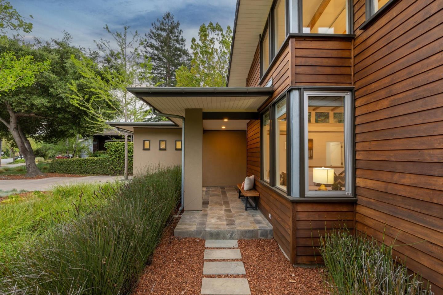 839 Melville Avenue