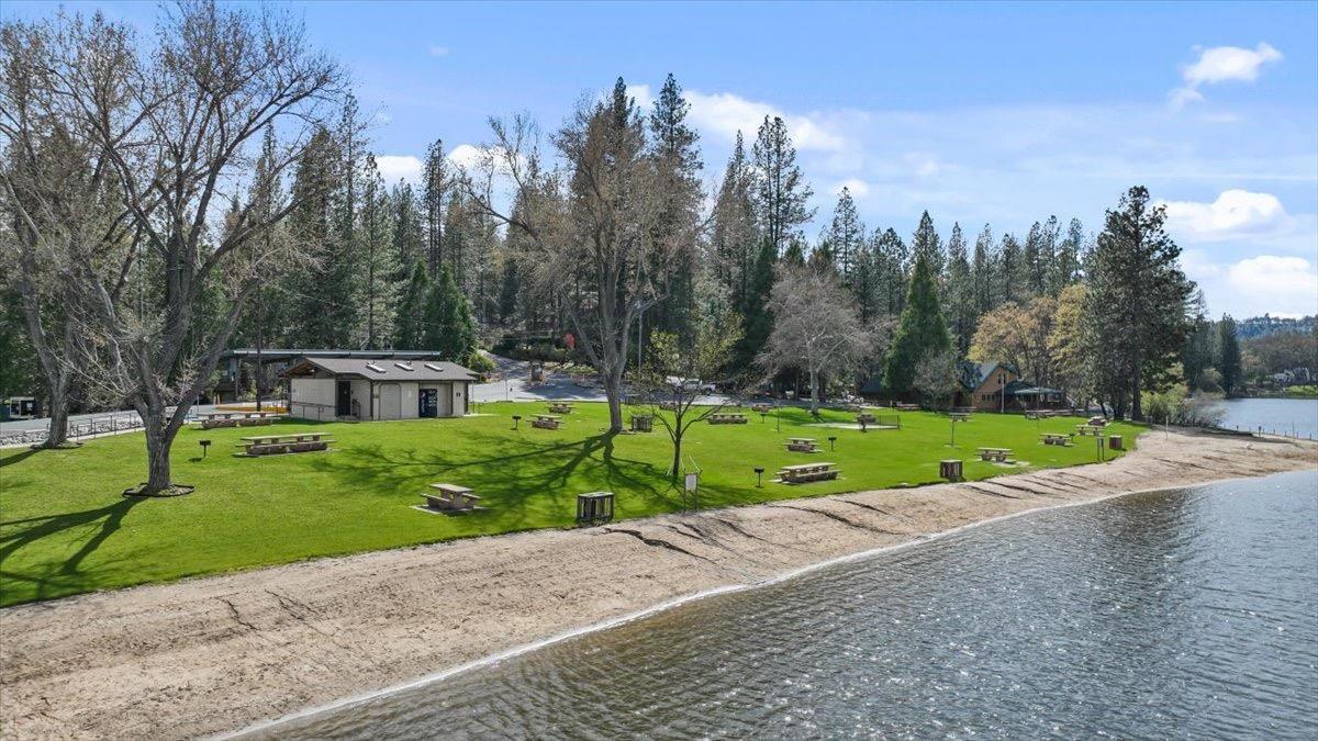 20135 Pine Mountain Drive