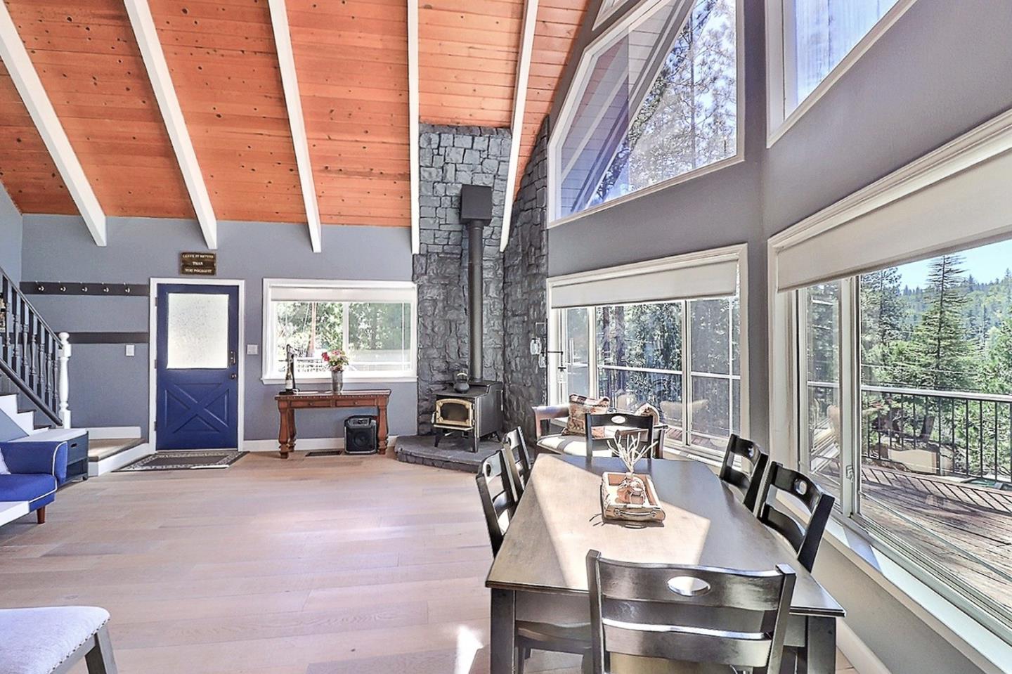 20135 Pine Mountain Drive