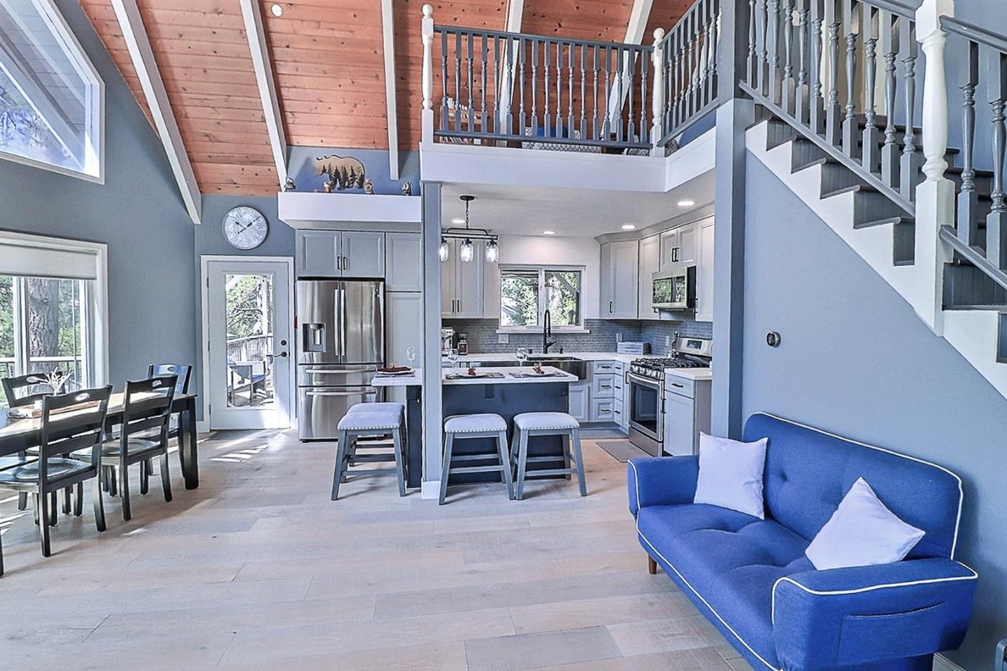 20135 Pine Mountain Drive