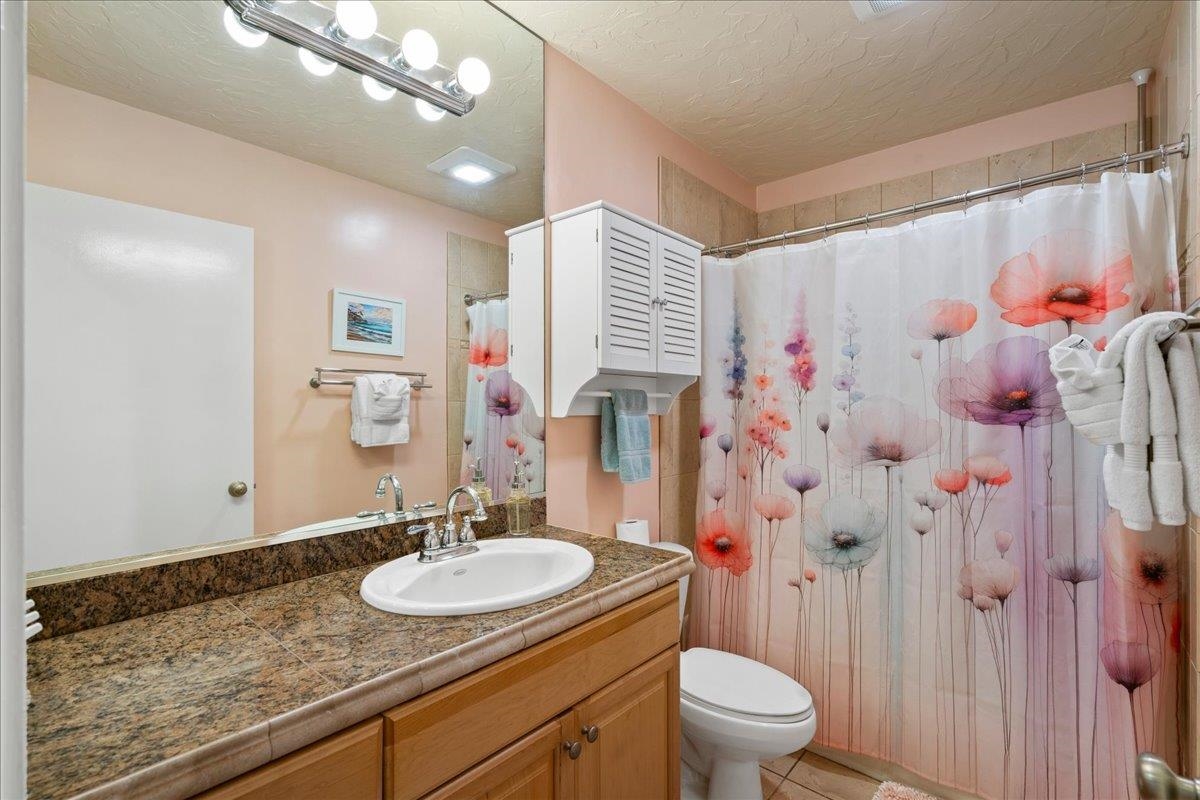 3788 Lower Honoapiilani Rd Unit: G101