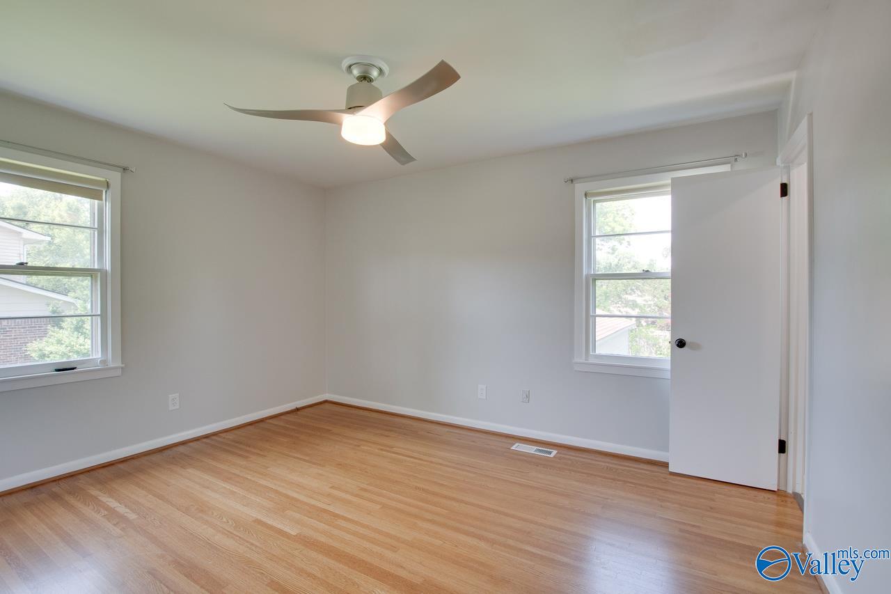 815 SE Mira Vista Drive SE